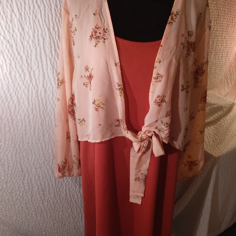 Well Flower spaghetti strap dress with shall